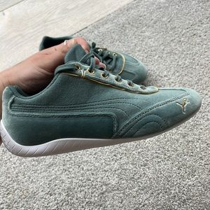 Puma velvet sneakers